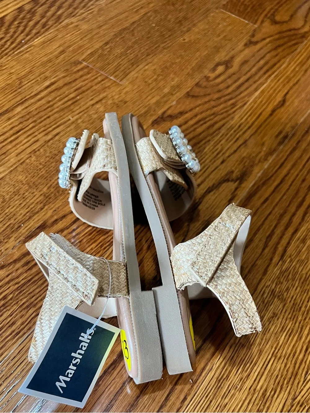 Madden Girl chic sandals